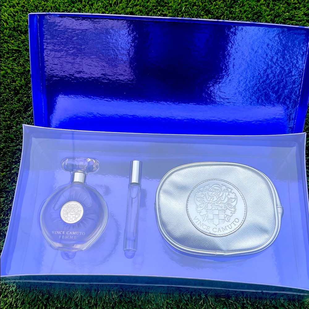 ❤️NEW!!!❤️Vince Camuto Femme 3-piece gift set,